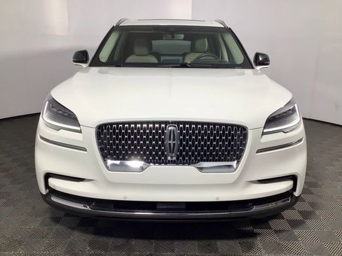 Used 2023 Lincoln Aviator Reserve w/ Equipment Group 201A image 6