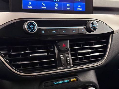 Used 2022 Ford Escape SE image 25