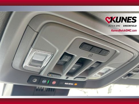 New 2026 GMC Sierra 3500 Denali w/ Denali Reserve Package image 34