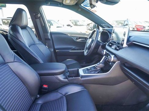 Used 2022 Toyota RAV4 XSE image 19