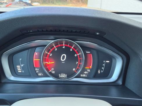 Used 2015 Volvo V60 T5 Premier image 32