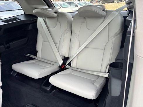 Used 2024 Volvo XC90 B6 Ultimate w/ Lounge Package image 10