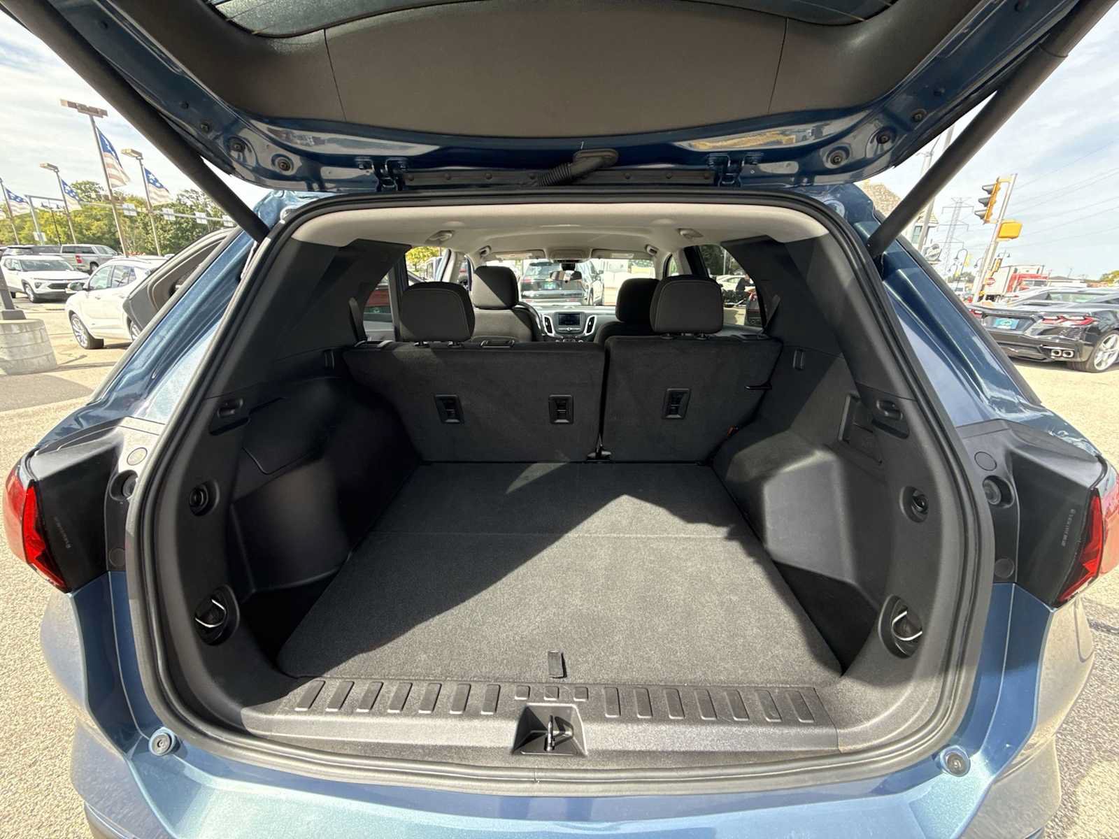 Certified 2024 Chevrolet Equinox LT FWD image 24