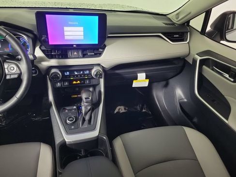 Used 2025 Toyota RAV4 XLE Premium w/ Weather Package AWD/4WD image 17