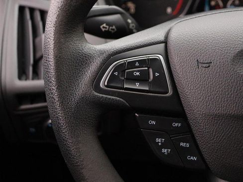 Used 2018 Ford Focus SE image 16