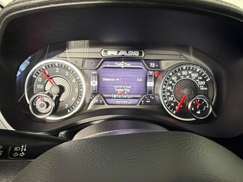 Used 2022 RAM 1500 Laramie AWD/4WD image 14