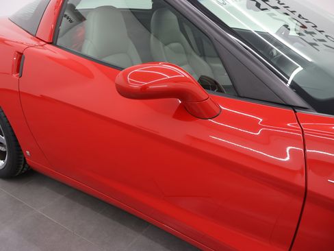 Used 2007 Chevrolet Corvette Coupe w/ Preferred Equipment Group RWD image 19