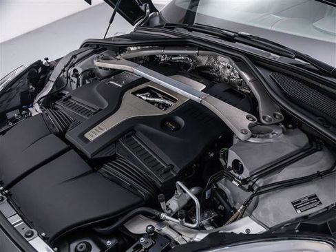 New 2026 Aston Martin DBX 707 image 18