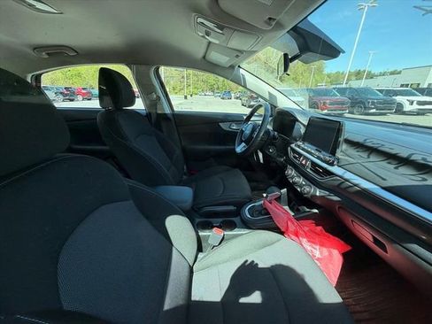 Used 2023 Kia Forte LXS FWD image 15