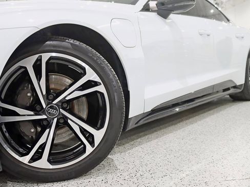 Used 2023 Audi e-tron GT Premium Plus w/ Performance Package image 5