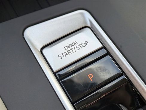 New 2026 Volkswagen Atlas SE image 29