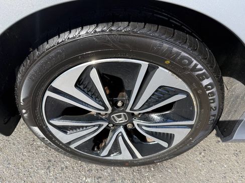 Used 2018 Honda Civic EX-T image 11