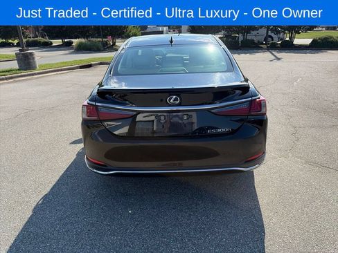 Used 2024 Lexus ES 300h Ultra Luxury w/ Accessory Package (Z2) FWD image 3