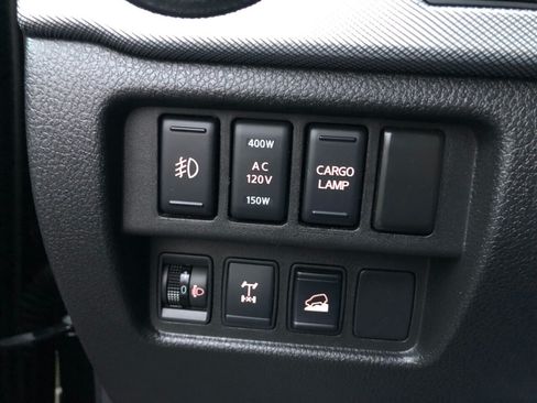 Used 2017 Nissan Titan PRO-4X AWD/4WD image 17