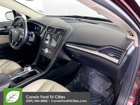 Used 2017 Ford Fusion Energi Titanium image 30