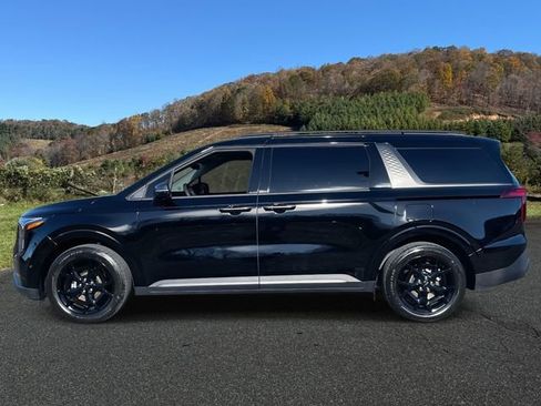 Used 2026 Kia Carnival SX Prestige image 4