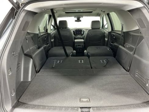 Used 2020 Chevrolet Traverse RS w/ LPO, 'HIT The Road' Package AWD/4WD image 33