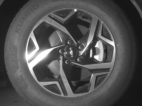 Used 2025 Kia Sportage LX image 12