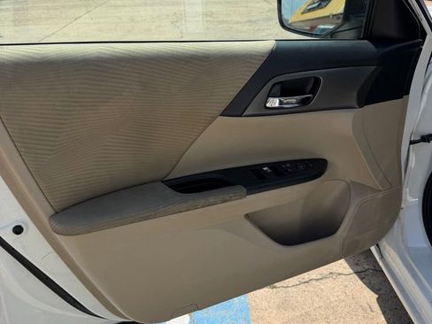 Used 2014 Honda Accord LX image 11