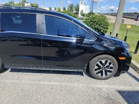 Used 2025 Honda Odyssey EX-L image 13