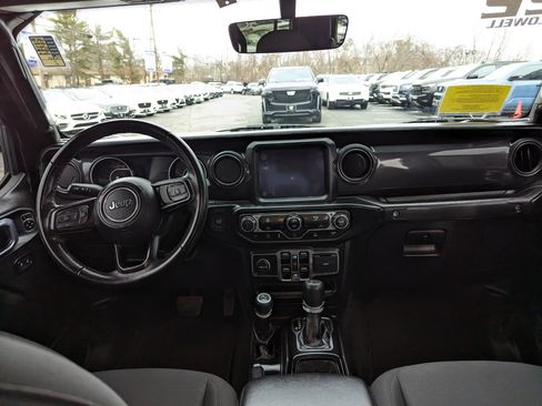 Used 2022 Jeep Gladiator Sport image 34