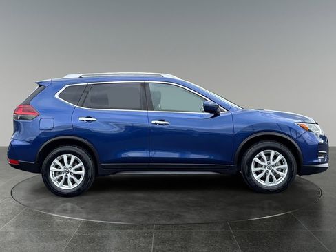 Used 2020 Nissan Rogue SV FWD image 11