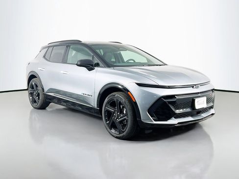 New 2026 Chevrolet Equinox EV RS image 3