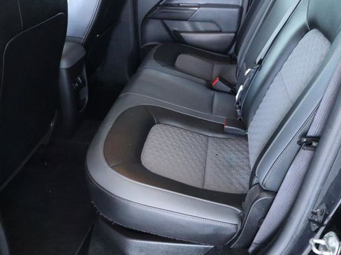 Used 2015 Chevrolet Colorado Z71 image 27