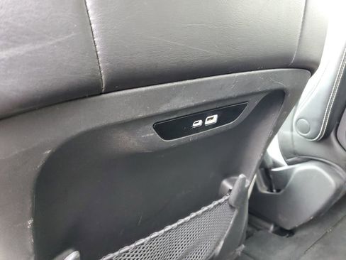 Used 2024 Chrysler Pacifica Touring-L FWD image 30