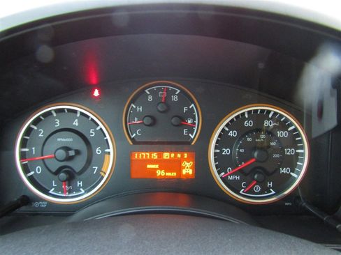 Used 2012 Nissan Titan SV w/ SV Value Truck Pkg image 30