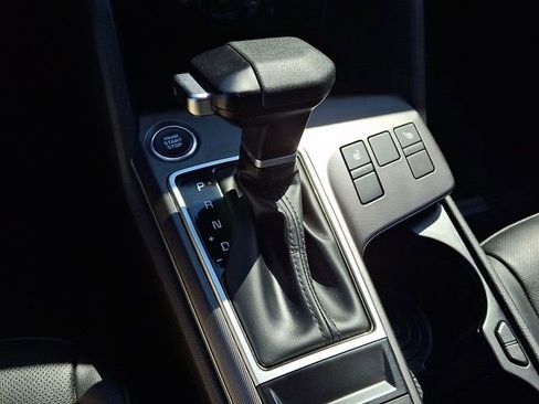 Certified 2026 Kia Sportage EX w/ EX Panorama Roof Package image 15