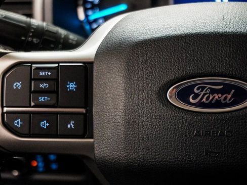 Used 2023 Ford Expedition Max XLT image 18