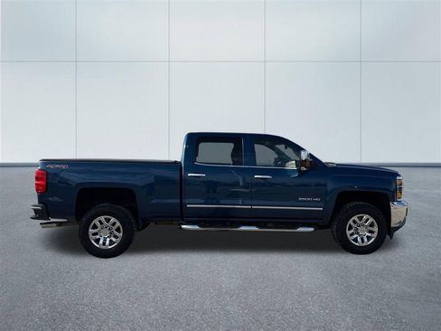 Used 2015 Chevrolet Silverado 2500 LTZ image 6