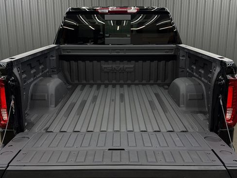 Used 2026 GMC Sierra 1500 SLT w/ SLT Premium Plus Package AWD/4WD image 17