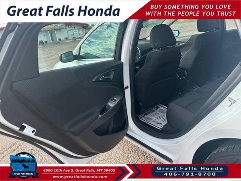 Used 2022 Chevrolet Malibu LT FWD image 19