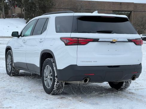 Used 2023 Chevrolet Traverse LT w/ Rear Camera Mirror Package AWD/4WD image 10