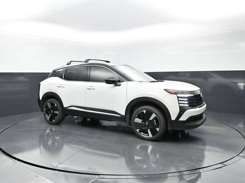 New 2026 Nissan Kicks SR w/ SR Premium Package FWD image 1