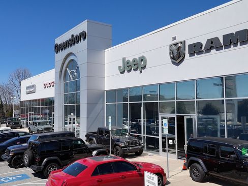 Used 2025 Jeep Grand Cherokee Summit AWD/4WD image 35