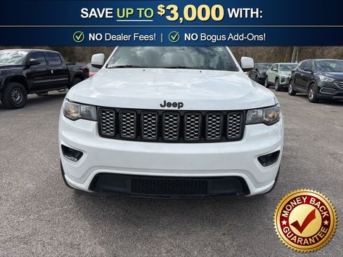 Used 2019 Jeep Grand Cherokee Altitude image 2