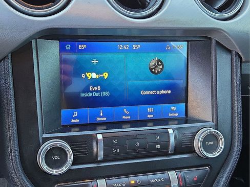 Used 2022 Ford Mustang Premium image 25