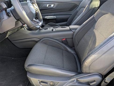 Used 2024 Ford Mustang image 17