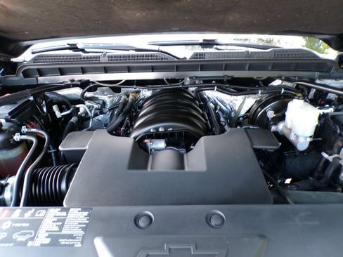 Used 2017 Chevrolet Silverado 1500 LTZ Z71 w/ LTZ Plus Package AWD/4WD image 31