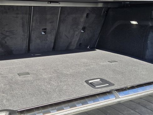 New 2026 BMW X5 xDrive50e w/ Premium Package image 32