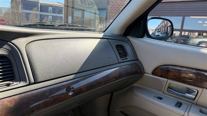 Used 2009 Mercury Grand Marquis LS RWD image 21