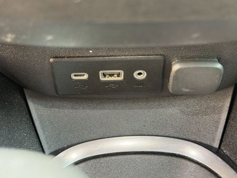 Used 2024 Chevrolet Malibu LT image 9