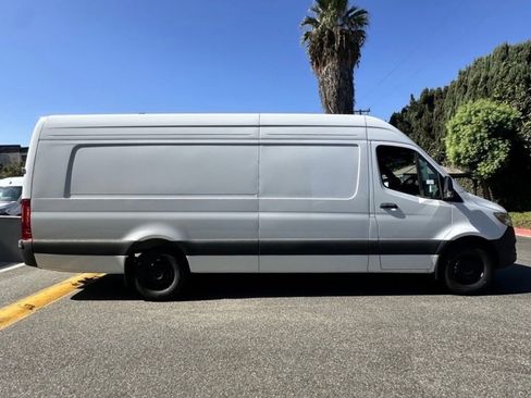 New 2025 Mercedes-Benz Sprinter 2500 image 11