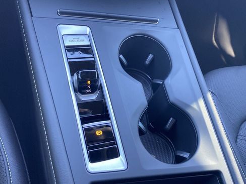 New 2026 Volkswagen Atlas SE FWD image 25