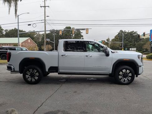 New 2026 GMC Sierra 2500 Denali w/ Denali Reserve Package AWD/4WD image 4