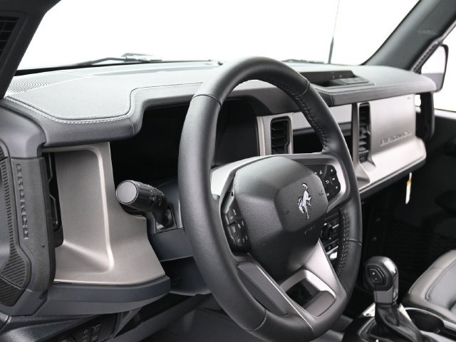 Used 2025 Ford Bronco Outer Banks AWD/4WD image 14