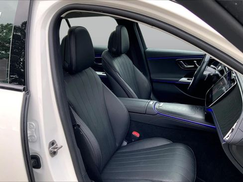 Used 2025 Mercedes-Benz E 450 4MATIC All-Terrain Wagon image 8